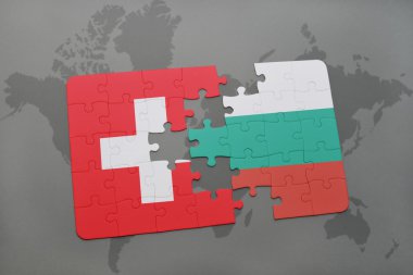 bir dünya haritası arka plan üzerinde İsviçre ve Bulgaristan ulusal bayrağı ile bulmaca.