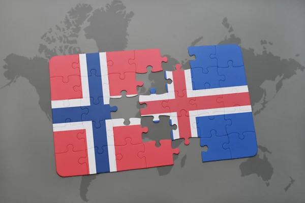 Головоломка з національним прапором Норвегії та Ісландії на карті світу. — стокове фото