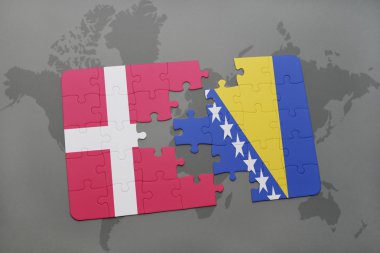 bir dünya haritası arka plan üzerinde Danimarka ve Bosna-Hersek ulusal bayrağı ile bulmaca.