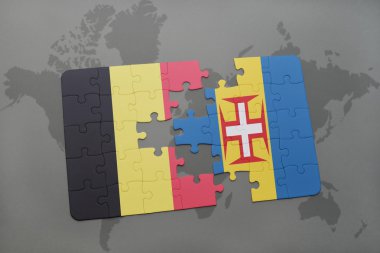 Belçika ve madeira dünya harita arka plan üzerinde bayrağı ile bulmaca.