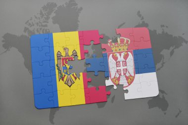moldova ve Sırbistan ulusal bayrak dünya harita arka plan üzerinde ile bulmaca.