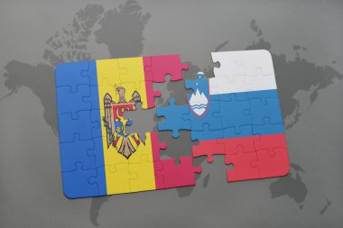 moldova ve Slovenya ulusal bayrak dünya harita arka plan üzerinde ile bulmaca.