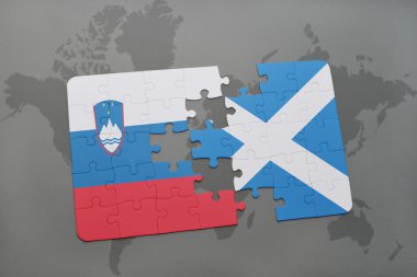 Slovenya ve İskoçya ulusal bayrak dünya harita arka plan üzerinde ile bulmaca.