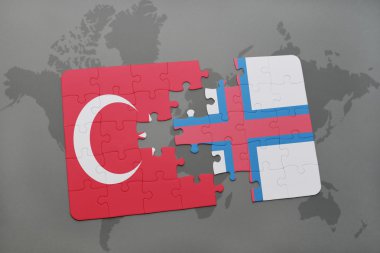 Türkiye ve faroe Adaları ulusal bayrak dünya harita arka plan üzerinde ile bulmaca.