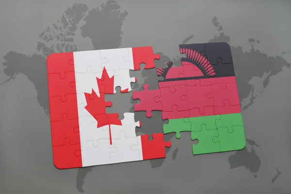 Quebra-cabeça com a bandeira nacional do Canadá e do Malawi em um fundo de mapa do mundo . — Fotografia de Stock
