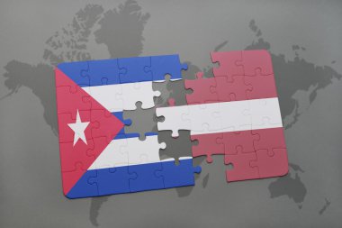 bir dünya haritası arka plan üzerinde Küba ve Letonya ulusal bayrağı ile bulmaca.