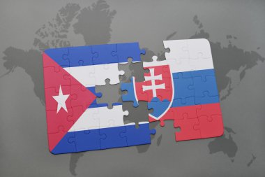 bir dünya haritası arka plan üzerinde Küba ve Slovakya ulusal bayrağı ile bulmaca.