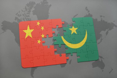 bir dünya haritası arka plan üzerinde çin ve moritanya ulusal bayrağı ile bulmaca.