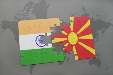 bir dünya haritası arka plan üzerinde Hindistan ve Makedonya ulusal bayrağı ile bulmaca.