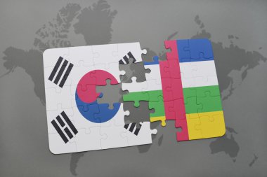 bir dünya haritası arka plan üzerinde Güney Kore ve Orta Afrika Cumhuriyeti ulusal bayrağı ile bulmaca.