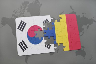 Güney Kore ve Romanya ulusal bayrak dünya harita arka plan üzerinde ile bulmaca.