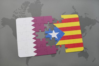 bir dünya haritası arka plan üzerinde Katar ve Katalonya ulusal bayrağı ile bulmaca.