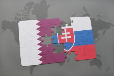 Katar ve Slovakya ulusal bayrak dünya harita arka plan üzerinde ile bulmaca.
