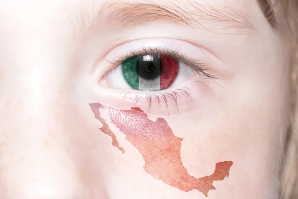 Human's face with national flag and map of mexico. — Stock Photo, Image