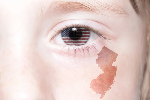 Människans ansikte med nationella flaggan i Amerikas förenta stater och New Jersey State Map — Stockfoto