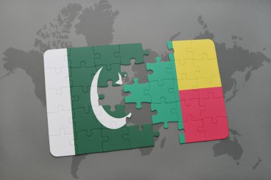 bir dünya haritası arka plan üzerinde pakistan ve benin ulusal bayrağı ile bulmaca.