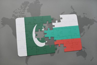 bir dünya haritası arka plan üzerinde pakistan ve bulgaristan ulusal bayrağı ile bulmaca.