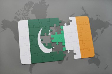 bir dünya haritası arka plan üzerinde Pakistan ve İrlanda ulusal bayrağı ile bulmaca.