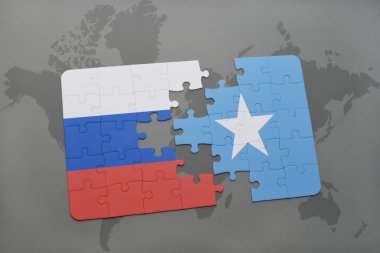 Rusya ve Somali dünya harita arka plan üzerinde bayrağı ile bulmaca.