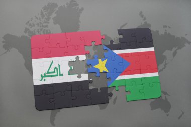 bir dünya haritası arka plan üzerinde Irak ve Güney Sudan ulusal bayrağı ile bulmaca.