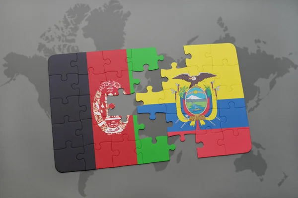 Palapeli Afganistanin ja Ecuadorin kansallisen lipun kanssa maailmankartalla . — kuvapankkivalokuva