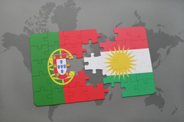 bir dünya haritası arka plan üzerinde Portekiz ve Kürdistan ulusal bayrağı ile bulmaca.
