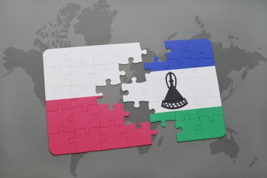 bir dünya haritası arka plan üzerinde polonya ve lesotho ulusal bayrağı ile bulmaca. 3d illüstrasyon