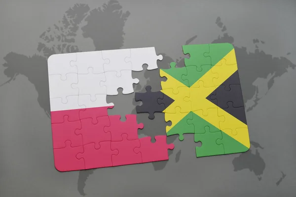 Rompecabezas con la bandera nacional de Polonia y Jamaica en un fondo mapa del mundo. Ilustración 3D — Foto de Stock