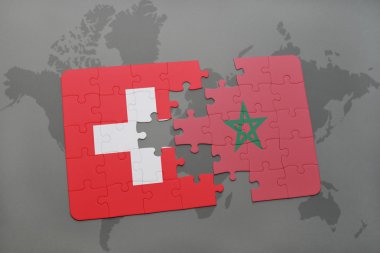 bir dünya haritası arka plan üzerinde İsviçre ve Fas ulusal bayrağı ile bulmaca.