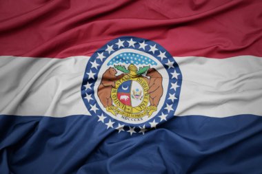 Missouri eyaletinin renkli bayrağını sallıyor. makro çekim