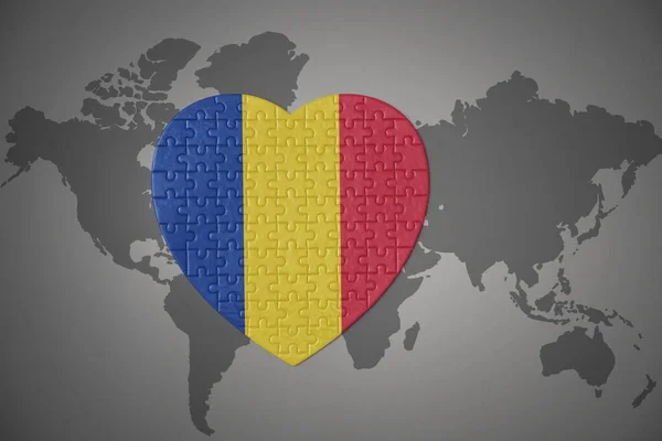 世界地図の背景にルーマニアの国旗が描かれたパズルハートです 3Dイラスト — ストック写真