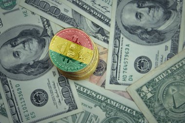 Bolivya bayraklı altın parlayan bitcoinler. Bitcoin madencilik kavramı.