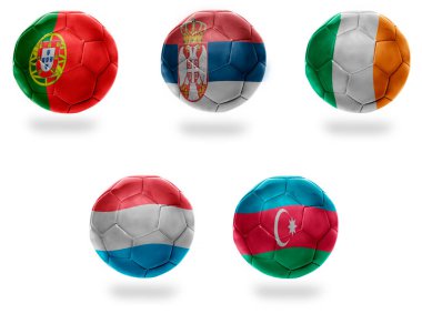 Avrupa grubu A. Portekiz, Sırbistan, İrlanda, Lüksemburg, Azerbaijan, futbol takımlarının ulusal bayraklı gerçekçi futbol topları