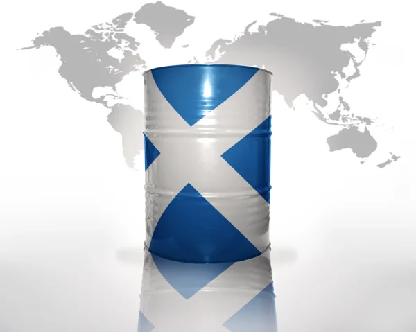 Бочка с шотландским флагом — стоковое фото