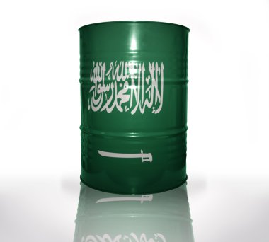 Suudi Arabistan bayrağı ile namlu
