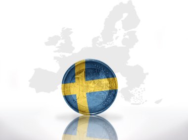 Euro madeni para ile Avrupa Birliği harita arka plan üzerinde İsveç bandıralı