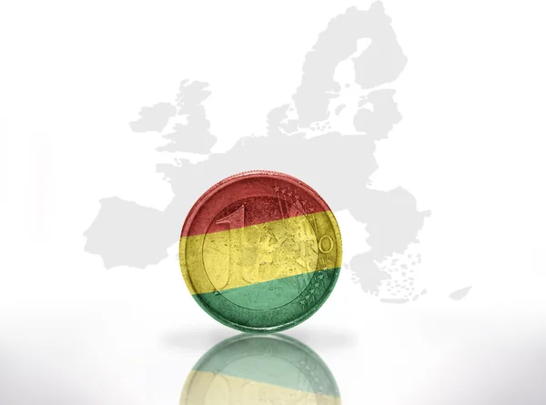 Euromynt med Bolivias flagga på Europeiska unionen karta bakgrund — Stockfoto