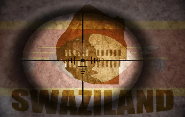 Âmbito sniper destinado à bandeira da Suazilândia vintage e mapa — Fotografia de Stock