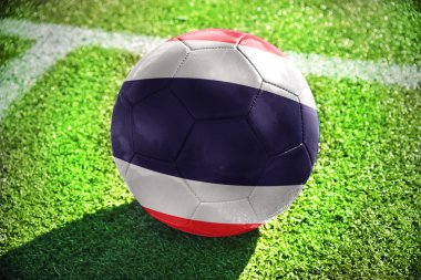 Futbol topu ile Tayland bayrağı