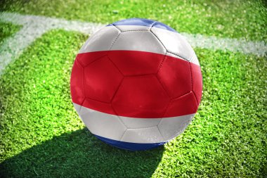 Kosta Rika bayrağı ile futbol topu