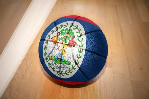 Basketbal bal met de nationale vlag van belize — Stockfoto