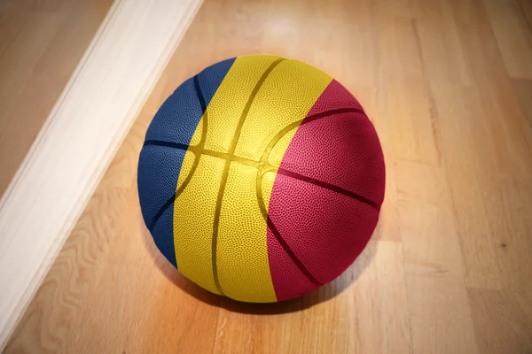 Basketball ball with the national flag of chad — Stock Photo, Image