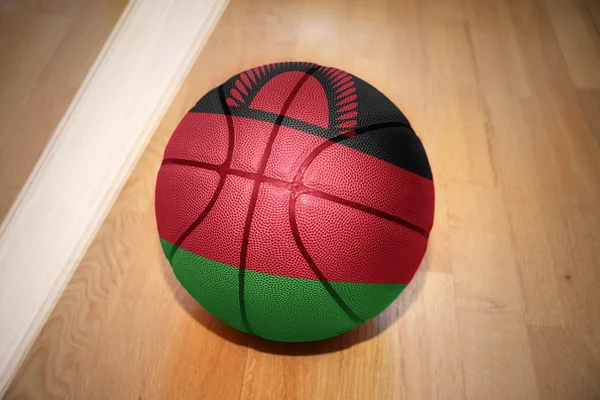 Ballon de basket avec le drapeau national de malawi — Photo