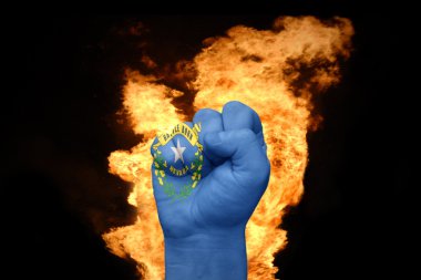 nevada bayrağı ile yangın fist