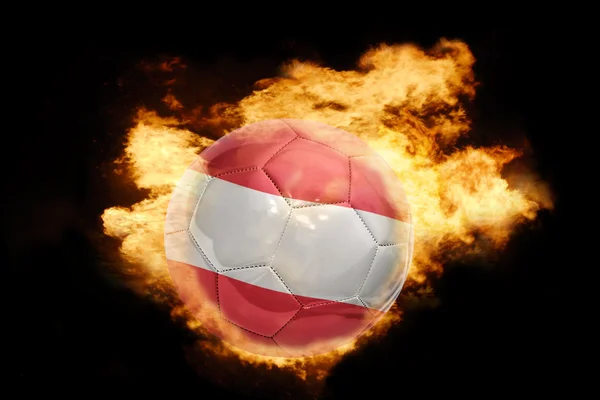 Ballon de football avec le drapeau de l'Autriche en feu — Photo