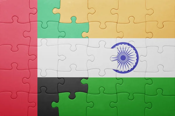 Puzzle con la bandiera nazionale dell'India ed emirati arabi uniti — Foto Stock