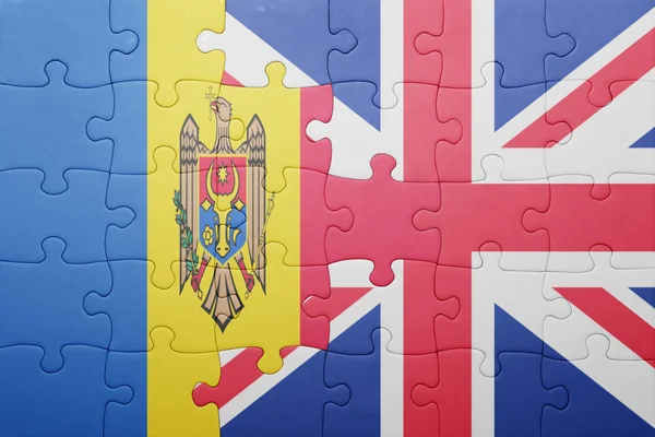Puzzle s národní vlajka Velké Británie a Moldávie — Stock fotografie