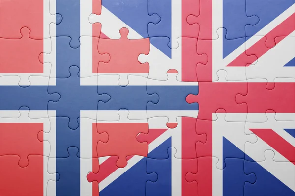 Rompecabezas con la bandera nacional de Gran Bretaña y Noruega — Foto de Stock