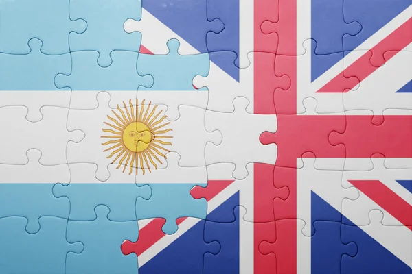 Rompecabezas con la bandera nacional de Gran Bretaña y Argentina —  Fotos de Stock