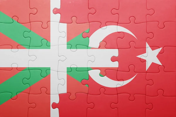 Türkiye ve Bask Ülkesi ulusal bayrak ile bulmaca — Stok fotoğraf